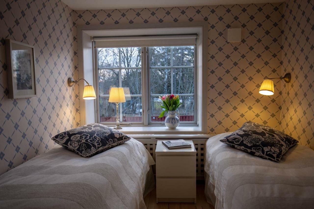 Rekasta Bed & Breakfast Enkoping Exterior photo